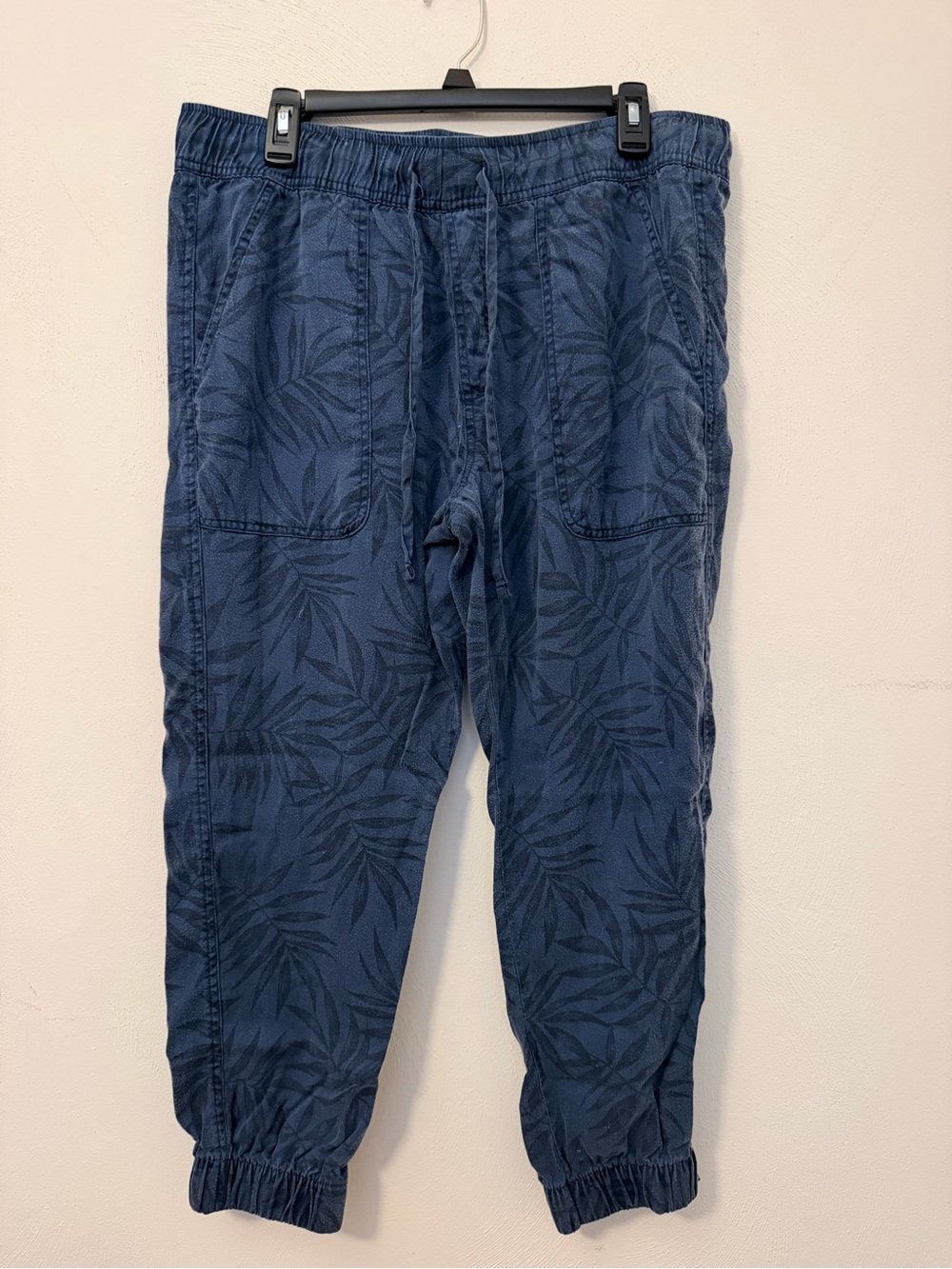 122 - Orvis Navy Leaf-Print Jogger Pants with Drawstring